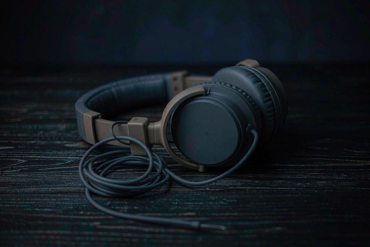 Kids Headphones: The 85 dB Label Is Not the Whole Story